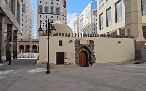 Mosquée Omar Ibn Al-Khattab (centre) — Médine